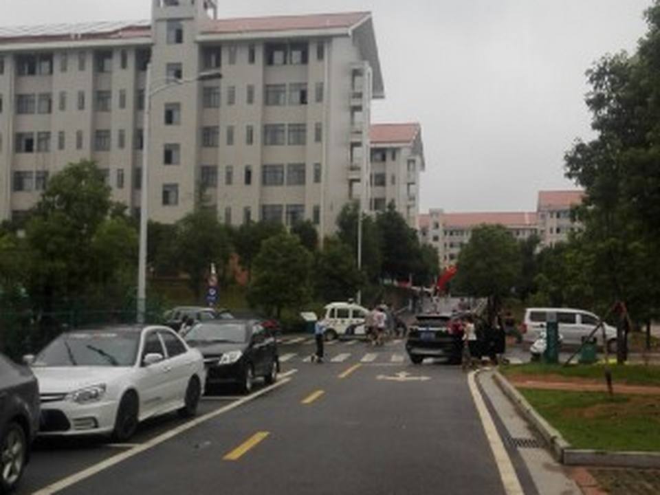 顺丰速运(长沙师范学院北校区)
