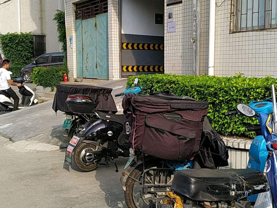 顺丰速运(深圳光明新区长圳村营业部)