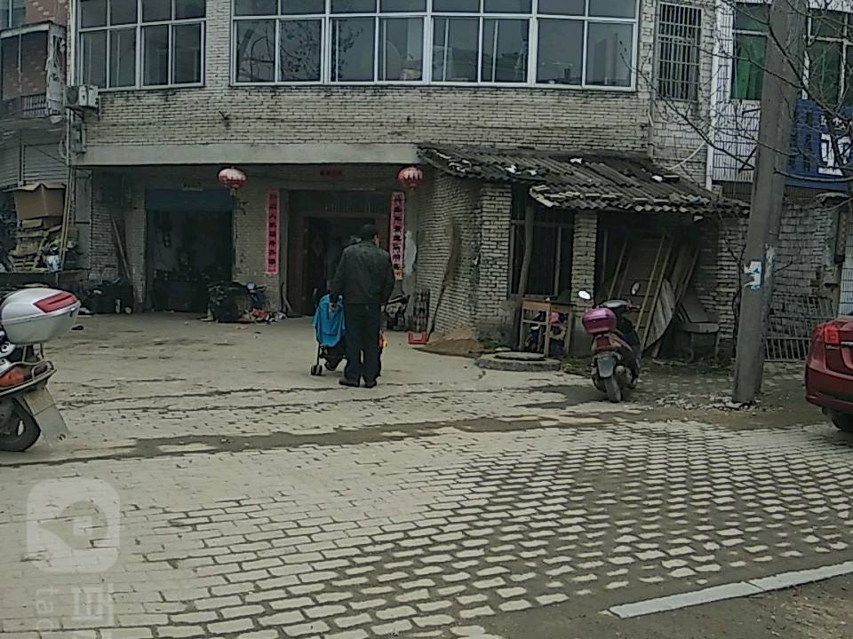 四方圆货运配载汽车修理