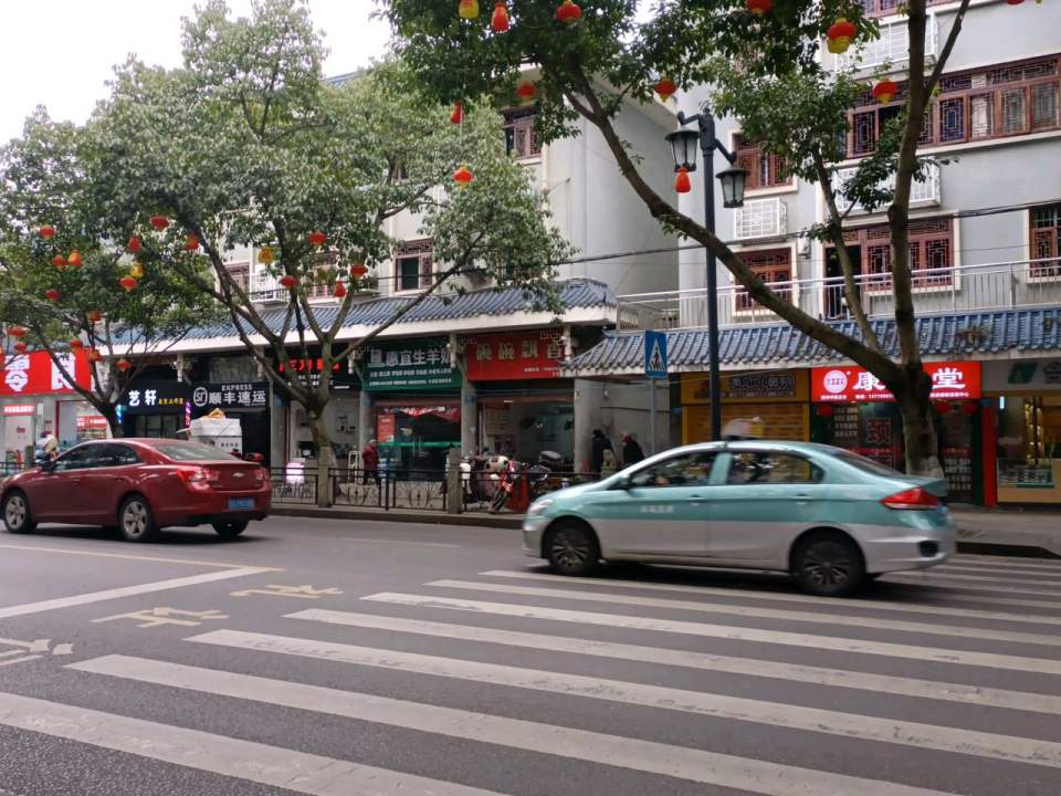 顺丰速运(一环北路中段店)