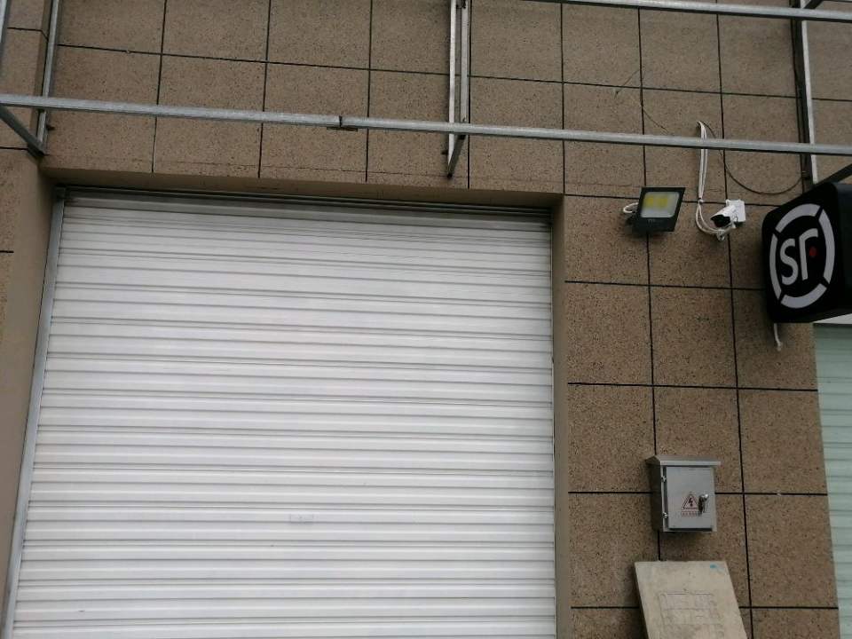 顺丰速运(池州东至红森广场店)