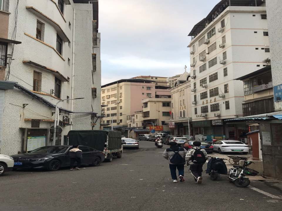 顺丰速运(安宁街店)