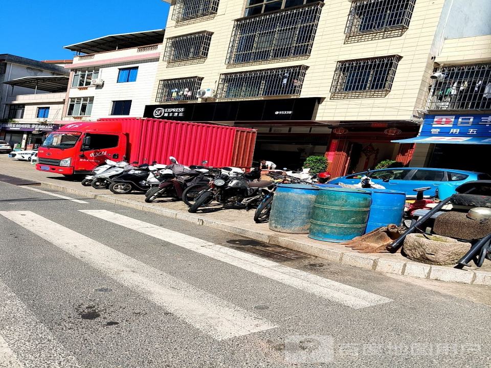 顺丰速运(二环路店)
