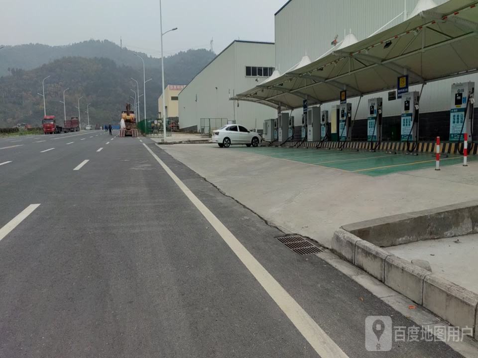 国家电网充电站(十堰市林安物流站)